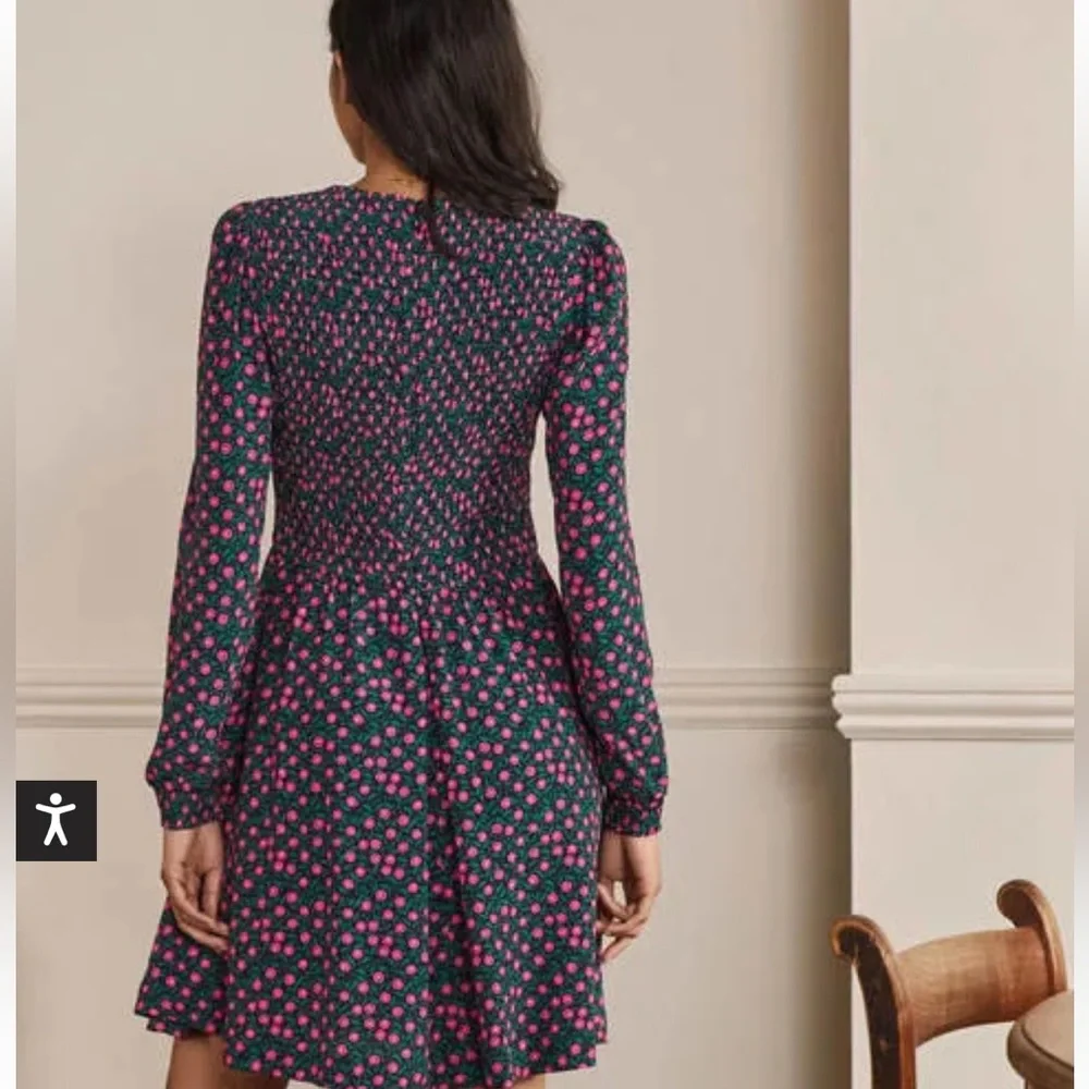 NEW • Boden • Women’s V-Neck Smocked Dress Party Pink, Rambling ditsy 2 - Picture 3 of 6